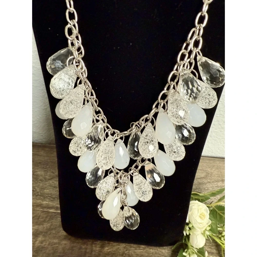 Vintage Nena Y2K White Teardrop Bib Necklace - Waterfall - Silver Tone Statement